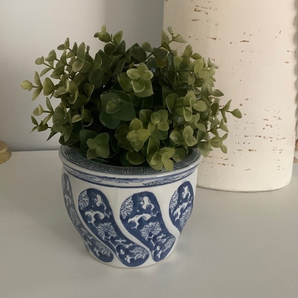 Chinoiserie Blue and‎ White Porcelain Cachepot Planter ceramic home decor - Picture 3 of 8